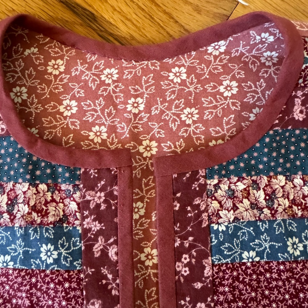 Vintage 70s Handmade Quilted Vest - Picture 3 of 5